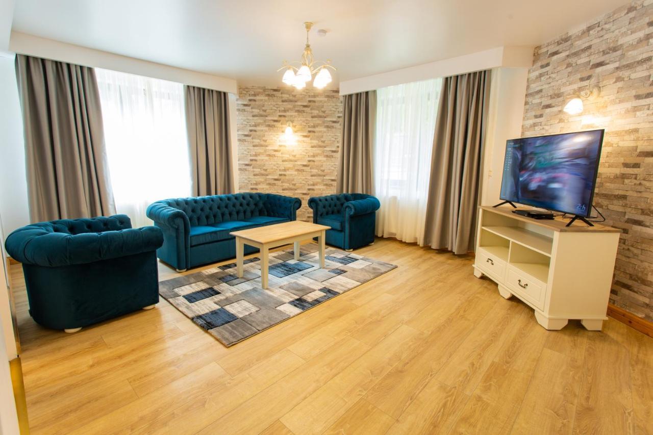 Pension Carmen'S Mansion A Сіная Екстер'єр фото